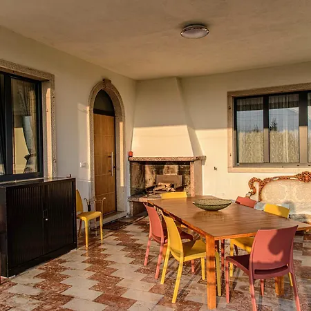 Apartment La Fonte Creativa Caprino Veronese